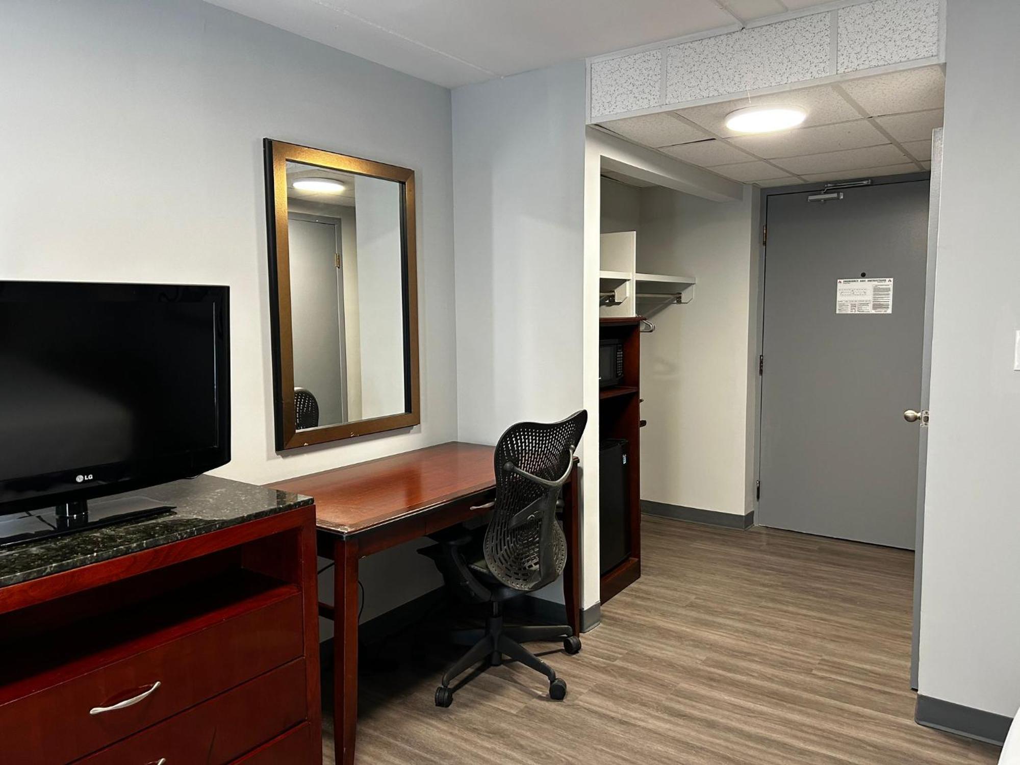 Rodeway Inn Clemmons - Winston-Salem Area ภายนอก รูปภาพ